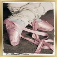 Нозете на девојката Во Розови Балетски Влечки Ѕид Постер Со Притисни Иглички, 14.725 22.375