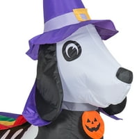 Куче со скелети со виножито од нозе со капа на вештерки за Ноќта на вештерките со воздушни надуени надуени